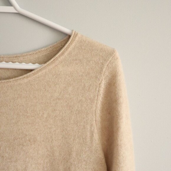 Club Monaco Women's Sz S Cream 100% Cashmere Side Slit Ribbed Crew Sweater‎ - Picture 5 of 12